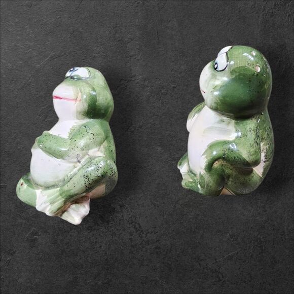 Vintage Frog Salt & Pepper Shakers on Lily Pad Tray Green Holiday Gift Set Frogs - Picture 6 of 12